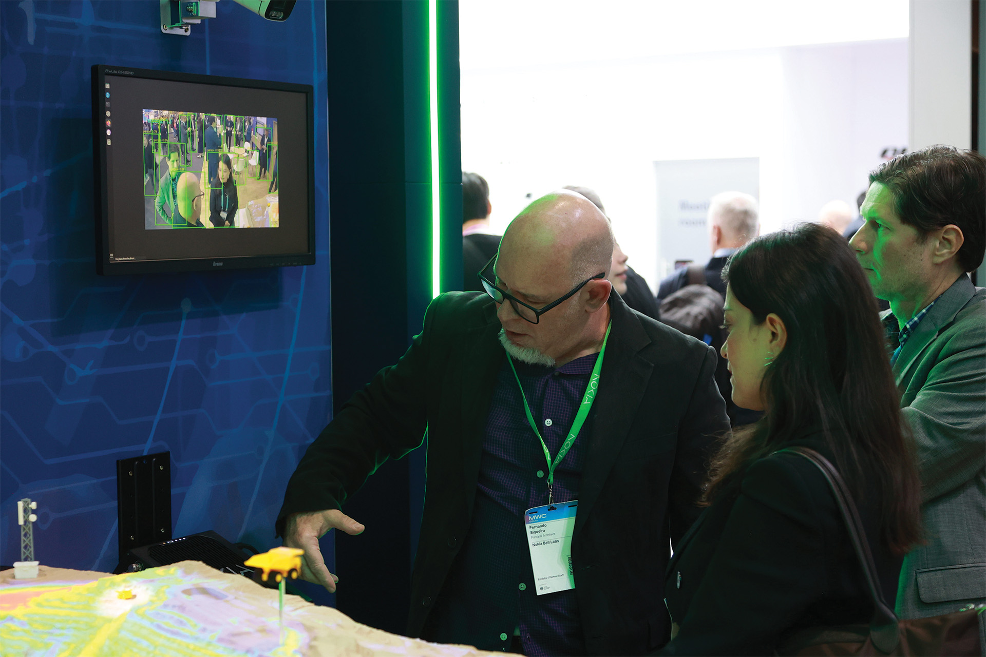 Nokia-making-the-invisible-visible-with-a-hybrid-experience-8